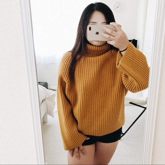 oversized turtleneck - Picture 7 of 7
